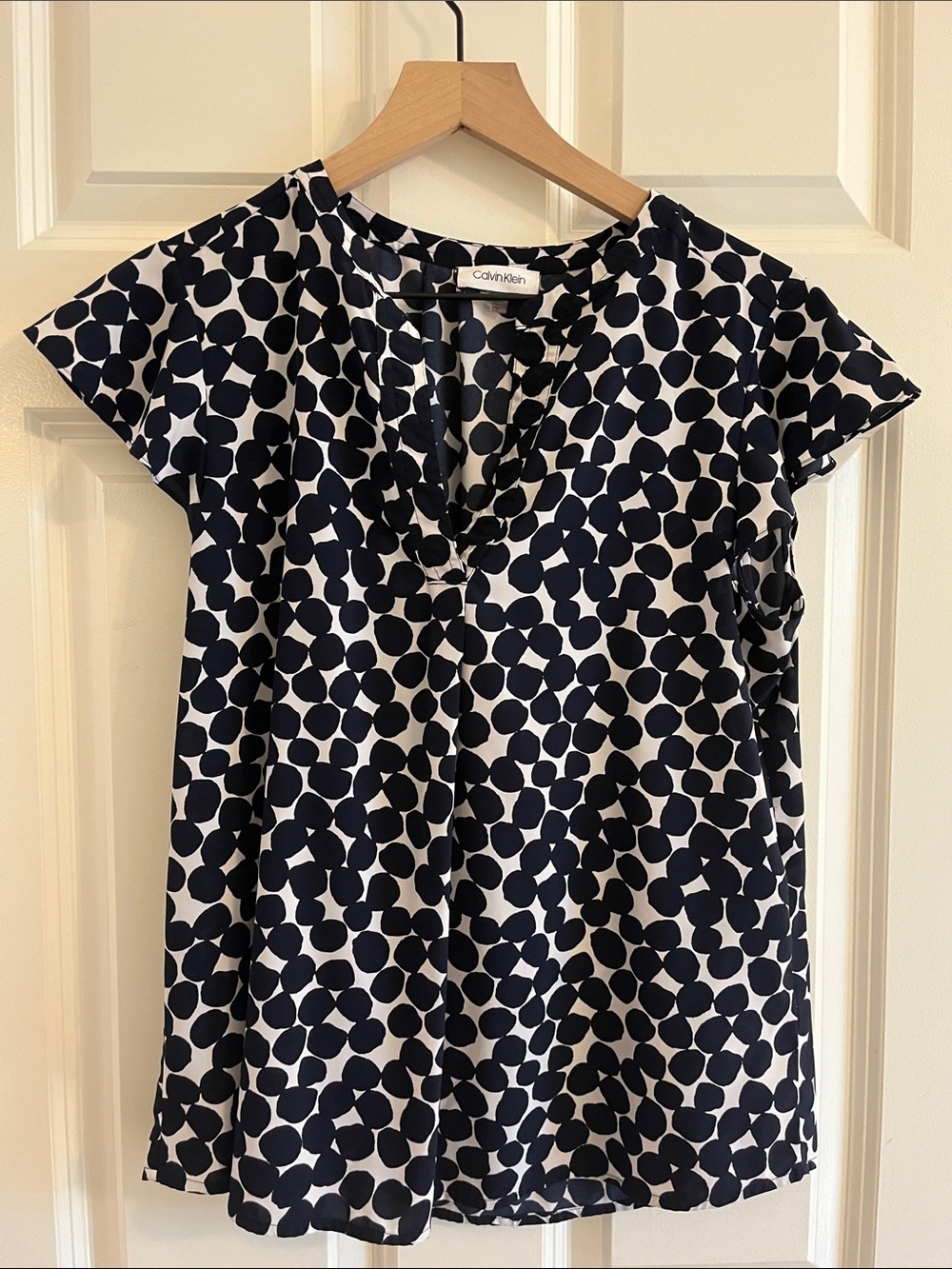 Calvin Klein Navy and White Polka Dot V-Neck Short Sleeve Blouse